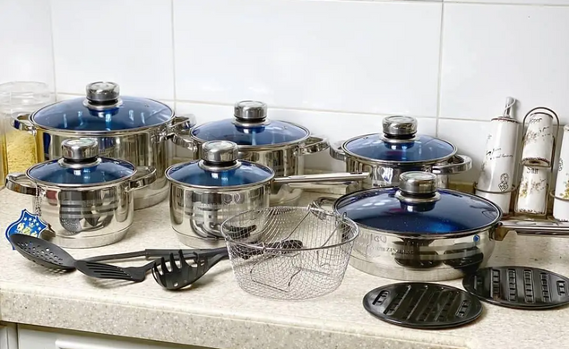 Набір каструль та антипригарної сковороди з нержавіючої сталі German Family набір посуду 18 предметів.